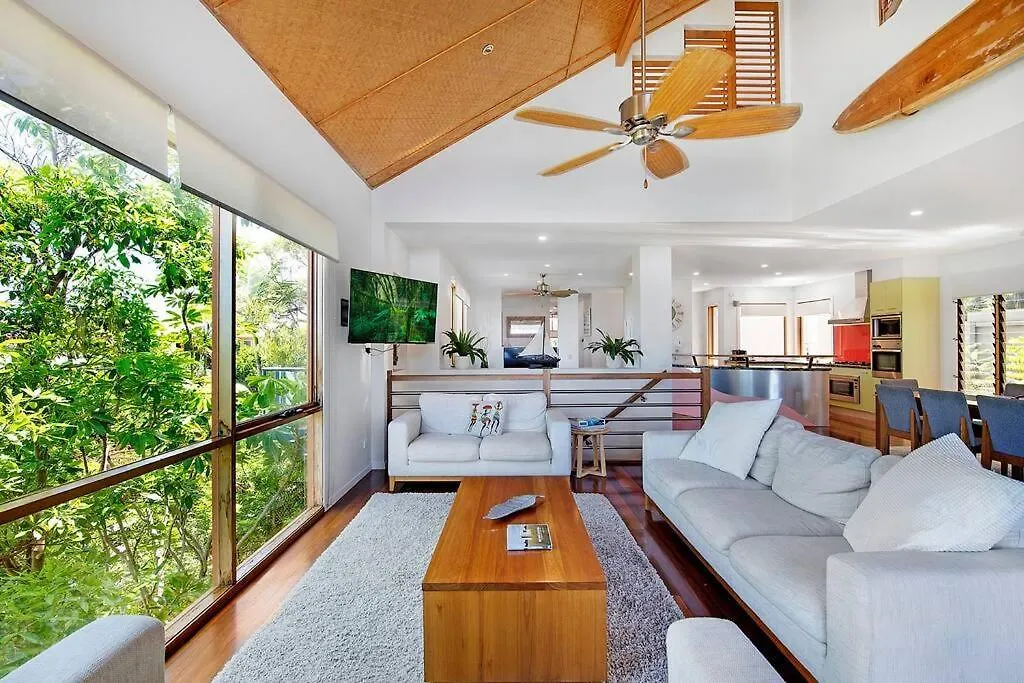 Holiday home Stunning 5-Bedroom Oceanview Retreat In Tugun Gold Coast Australia